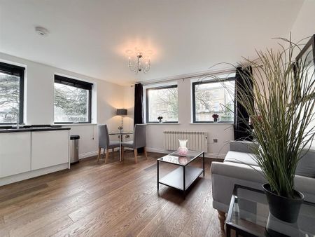 2 bedroom apartment to rent - Photo 3