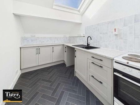 Moore Street, Blackpool, FY4 - Photo 2