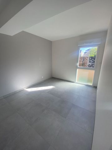 Location Appartement 3 pièces 69m² - Photo 3
