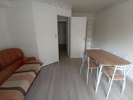 F2 meublé Rue Corot - Photo 2