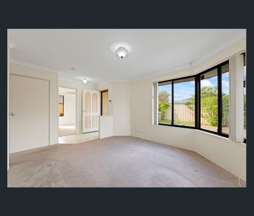 Charming family home in convenient Cannington location - Photo 1