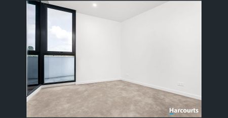 One Bedroom Deluxe with Huge Balcony - Photo 5