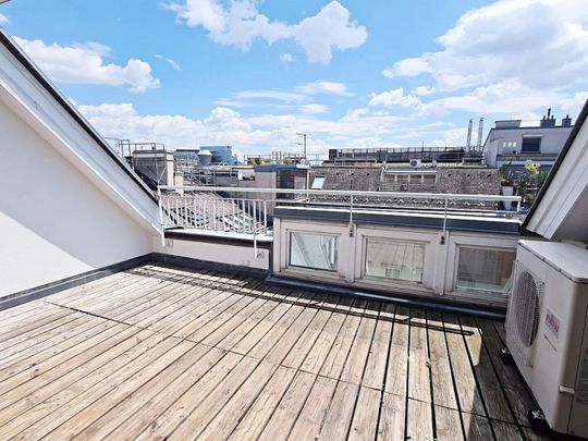 TOPLAGE, BÖRSE-NÄHE, klimatisierte 157 m2 Maisonette mit 18 m2 Terrasse, 4 Zimmer, Küche, Wintergarten, 2 Bäder, Zelinkagasse - Photo 1