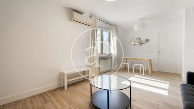 Piso de alquiler en C. de Amaniel, Universidad - Malasaña - Photo 1