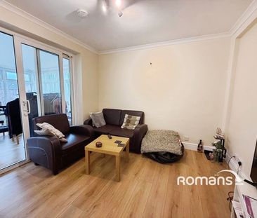property to rent - Photo 1