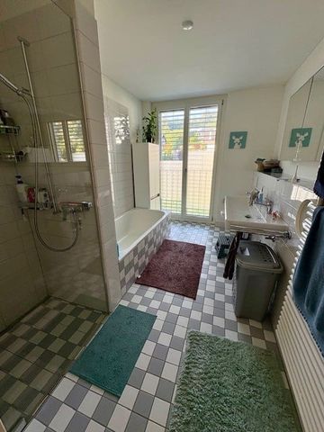 Helle 4.5-Zimmerwohnung mit toller See- und Bergsicht - Photo 2