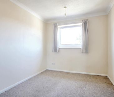 1 Bedroom Flat / Apartment to let - Photo 3