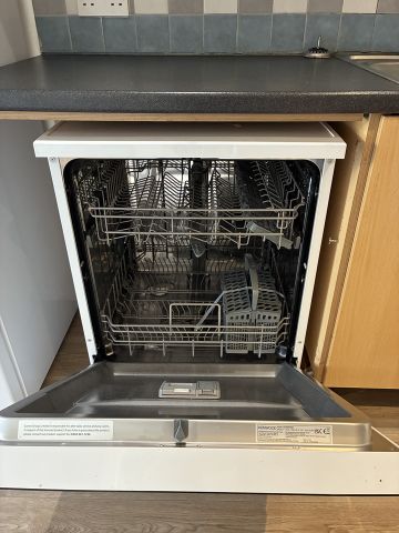 2 Bed Flat, Horfield, BS7 - Photo 2