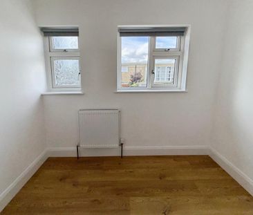 4 bedroom terraced house to rent - Photo 6