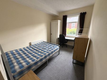 5 bedroom end of terrace house to rent - Photo 5