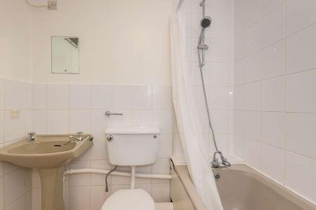 May Tree Close, Winchester, SO22 - Photo 5