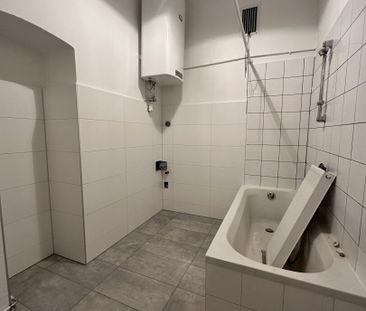 ERSTBEZUG nach Teil-Sanierung – 3-Zimmer-Altbauwohnung mit separate... - Photo 2