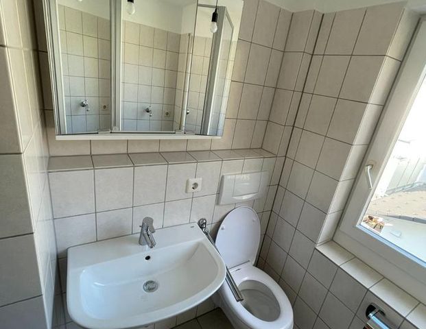 Zu vermieten: 2 Zimmer DG - Wohnung in Küssaberg (Bechtersbohl) - Foto 1
