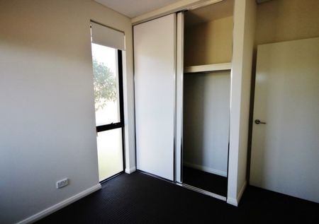 Two Bedroom Upstairs Apartment in Nollamara! - Photo 4