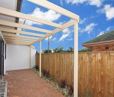 Stylish Townhouse in Central Chermside Location. - Photo 6