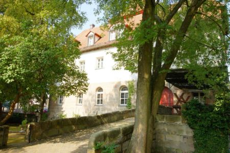 Herrschaftliche Beletage-Wohnung mit historischem Flair im repräsentativen Schloss Kalchreuth - Photo 3