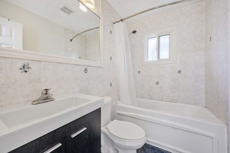 For Lease - 109 York Downs Drive Unit# Main, Toronto, Ontario - Photo 2