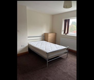 Room in a Shared House, Rathbone Close, B5 - Photo 1