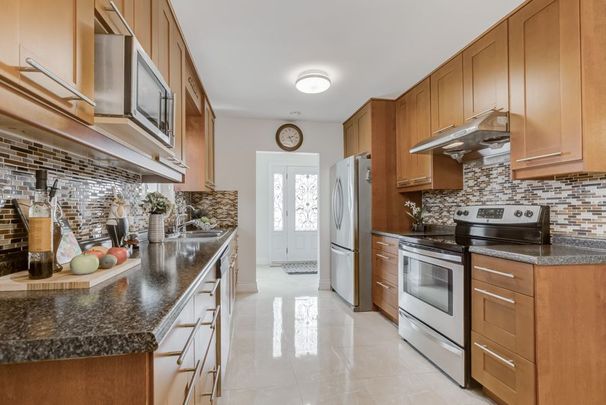 For Lease - 1207 Verhoeven Court, Mississauga, Ontario - Photo 1