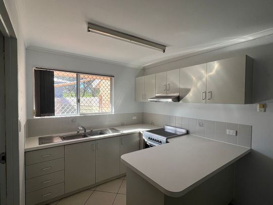 Two Bedroom Unit in Larapinta - Photo 1