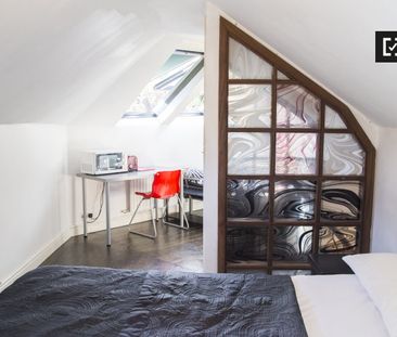 Studio Apartment in 4-bedroom house in Dundrum, Dublin - Photo 6