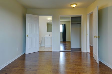 For Lease - 654 Brougham Place Unit# Main & Upper, Mississauga, Ontario - Photo 3