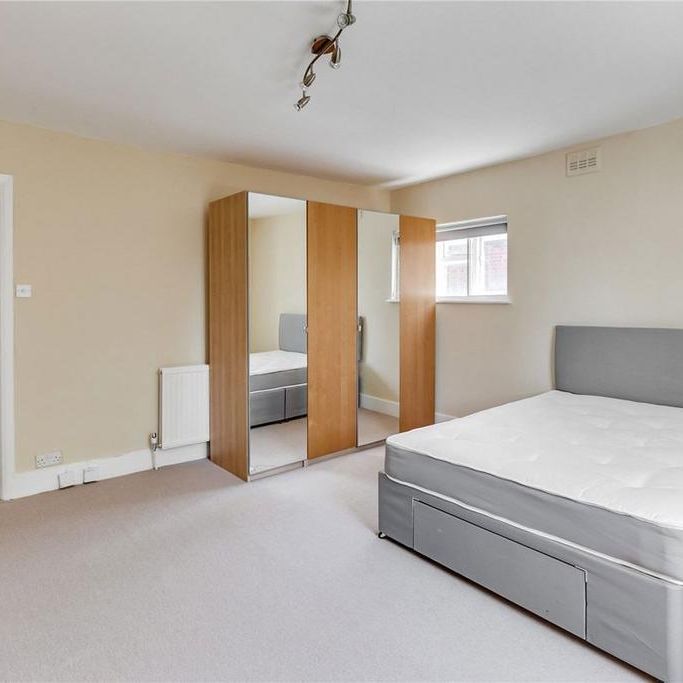 1 bedroom flat to rent - Photo 1