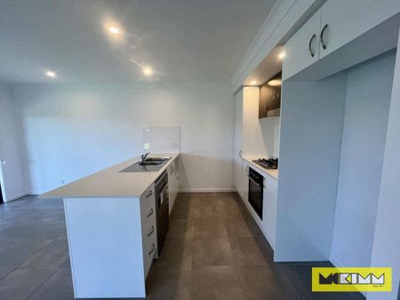 ALMOST NEW MODERN DUPLEX! - Photo 3