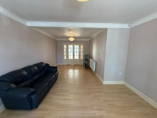 4 bedroom semi-detached house to rent - Photo 1