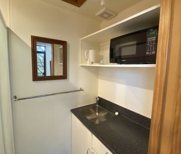 Boarding house room - Photo 2