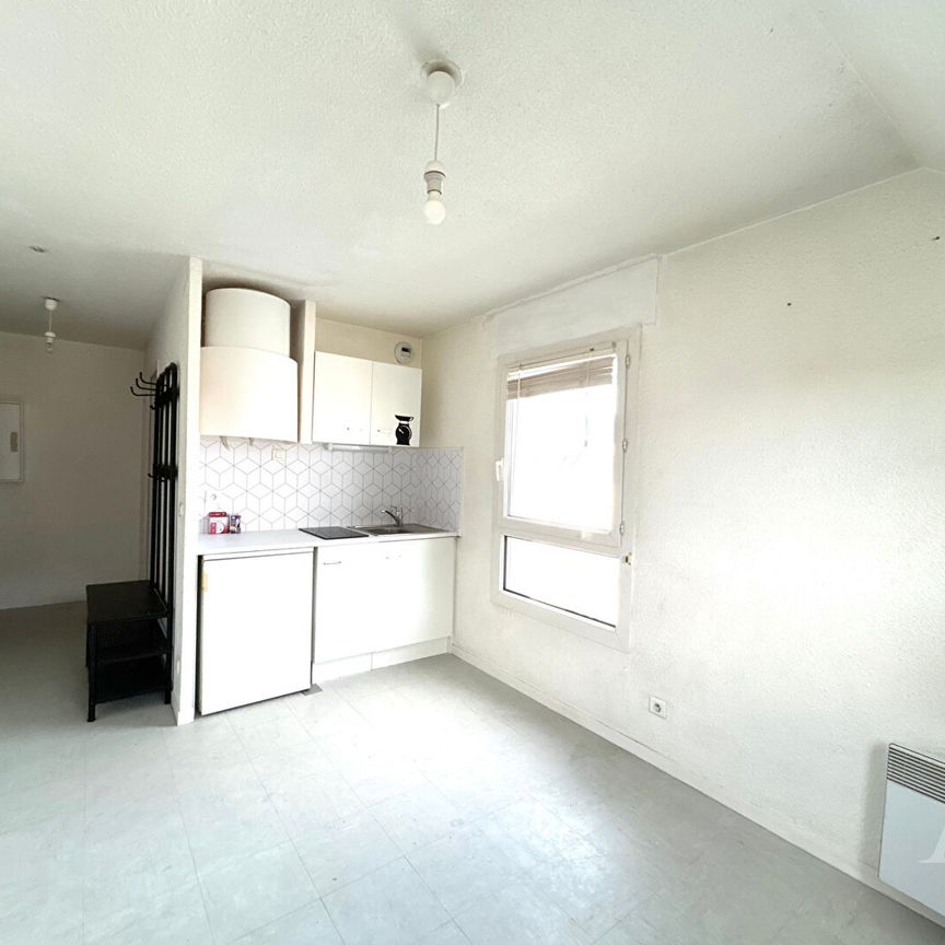 Location Appartement 1 pièce 17m² - Photo 2