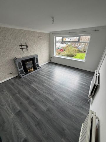 3 bedroom detached house to rent - Photo 2