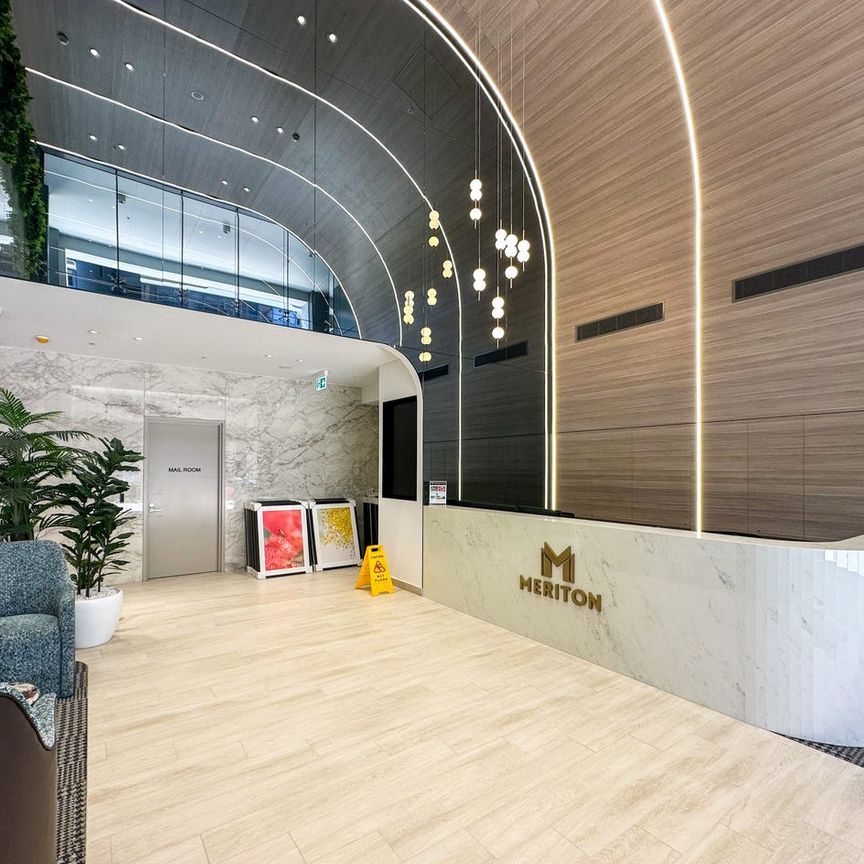 Modern 1-Bedroom Apartment with Courtyard – Brand New - Photo 1