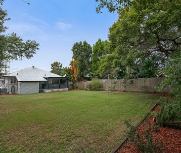 Beautifully Presented Home in Prime Chermside Location - Photo 3