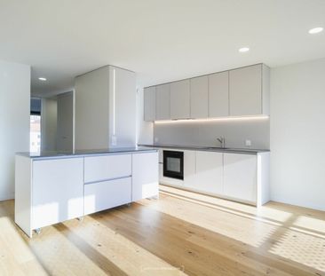 Beautiful recently renovated 6.5 room apartment - Photo 1