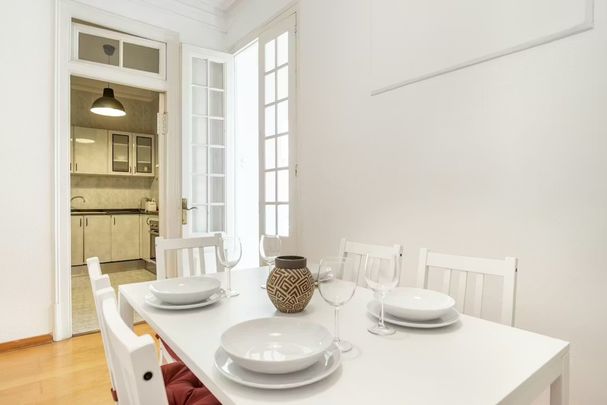 Carrer del Rosselló, Barcelona, Catalonia 08008 - Foto 1