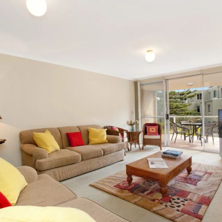 Huge North Facing Apartment Moments To Beach And Cafes - Photo 3