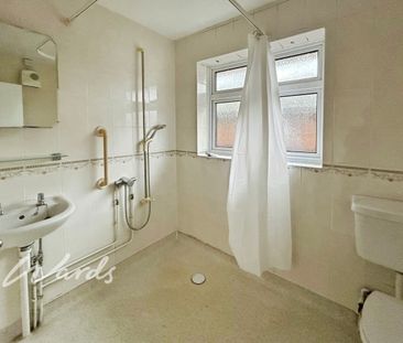 2 bedroom detached bungalow to rent - Photo 5