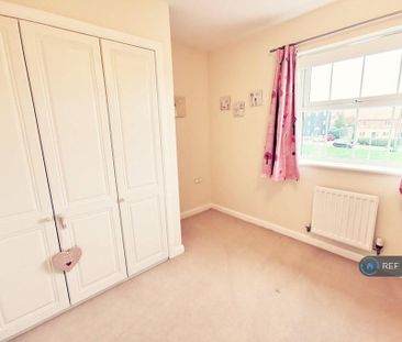 3 bedroom terraced house to rent - Photo 3