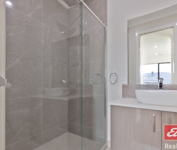 A well-presented home offering exceptional comfort and convenience.. - Photo 4