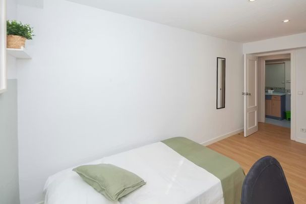 Carrer de Dalt de la Mar, Valencia, Valencian Community 46024 - Photo 1