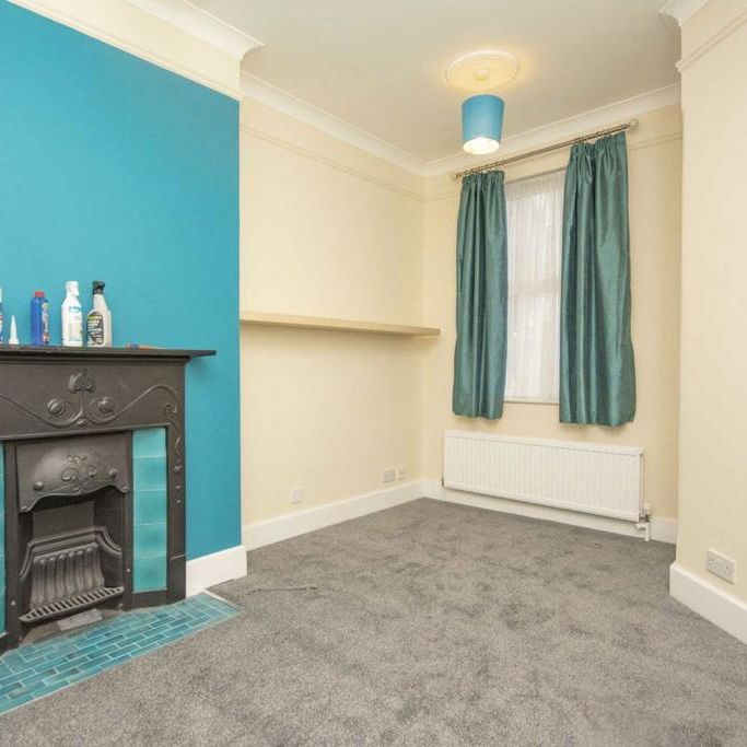 5 bedroom house to rent - Photo 1