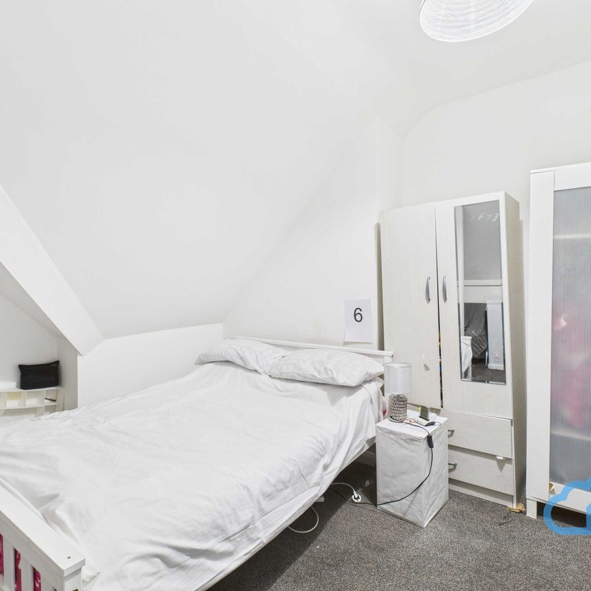 RM6 Plashet Road | Plaistow | London | E13 0PU - Photo 1