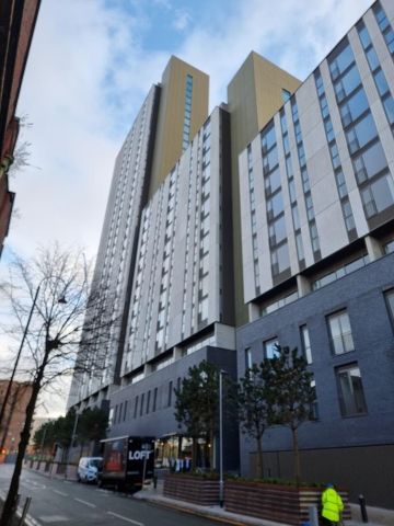 2 Bed Flat, Oxygen Tower, M1 - Photo 4