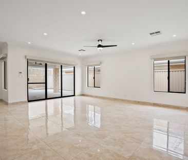 Large family home with solar Panels! - Photo 2