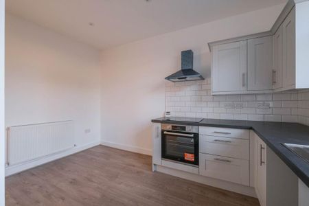 3 bedroom terraced house to rent - Photo 4