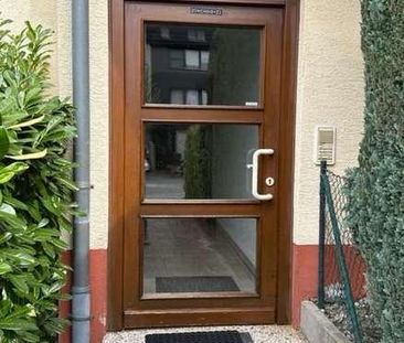 3 Zimmer, direkt am Puiseauxplatz + Balkon + Carport +Einbauküche - Foto 1