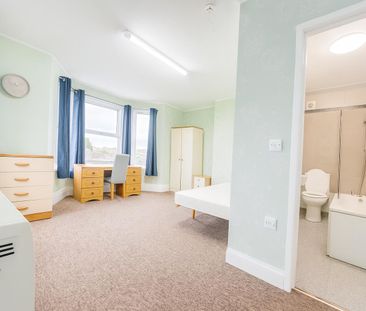 En-Suite Room To Let - HP11 - Photo 2