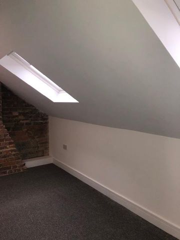 2 bedroom maisonette to rent - Photo 4