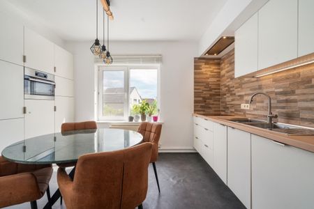 Gerenoveerd duplexappartement met ruim terras in Zwijnaarde - Photo 5